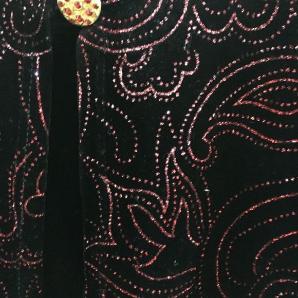 *HOST PICK* Notations Petite top - Picture 2 of 2